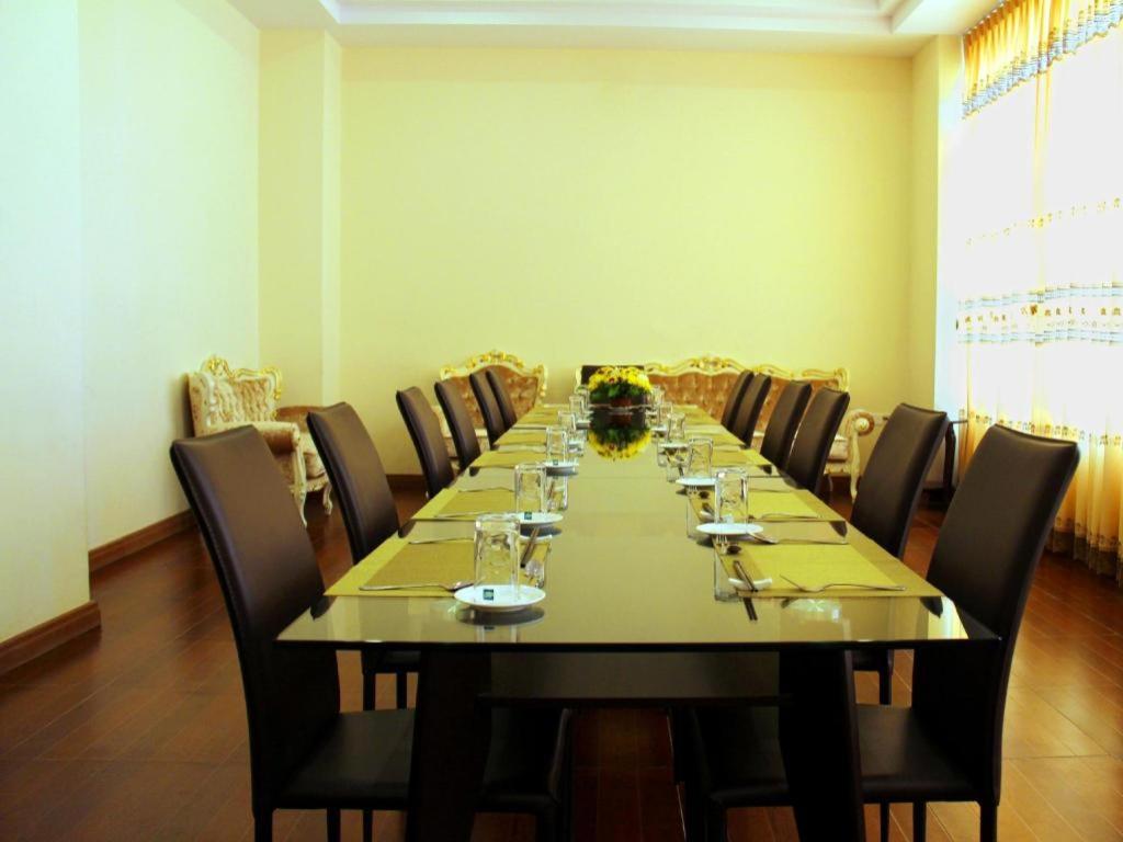 Aye Chan Thar Hotel 4*